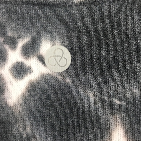 ZEllA Tie Dye Crewneck Sweatshirt - Picture 4 of 7